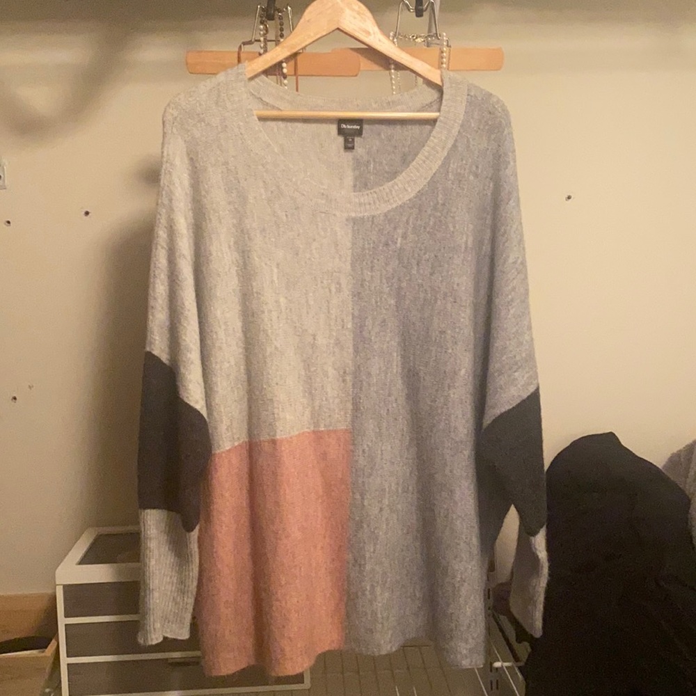 3X Db Sunday brand sweater - color block